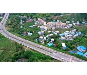 美丽广元——黑石坡百草园项目道路施工,路面硬化完毕