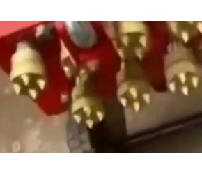 路面凿毛机是如何处理路面的