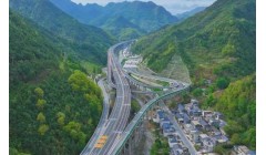甘肃一高速公路4月26日通车运营