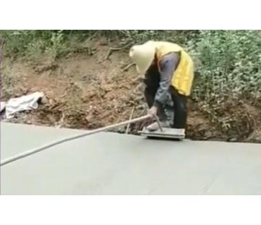 人工滚筒压纹器，农村的​​水泥路​​，原来都是这么搞的​